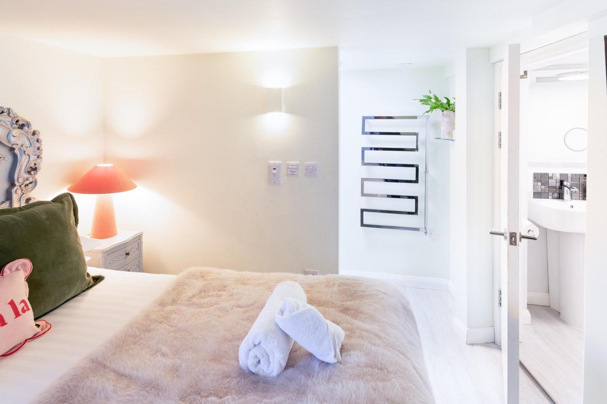 Gorgeous Boutique Flat Sleeps 2 In Lyme Regis Βίλα Εξωτερικό φωτογραφία